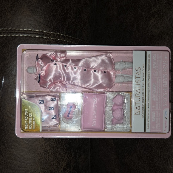 NEW/SEALED Naturalistas Fashion Accessory Pack - Natural Hair Night Routine - Picture 1 of 7